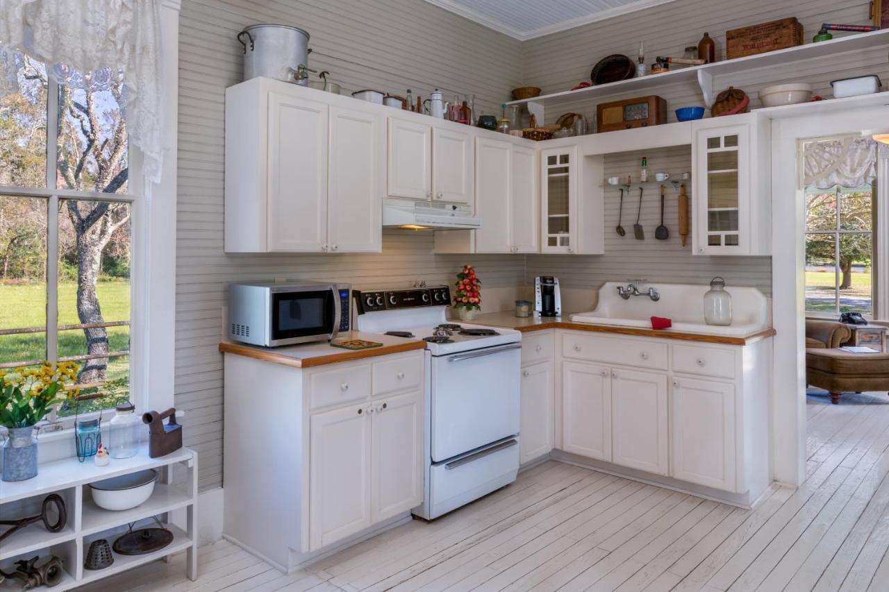 Maison D'Memoire Bed & Breakfast Cottages Rayne Luaran gambar